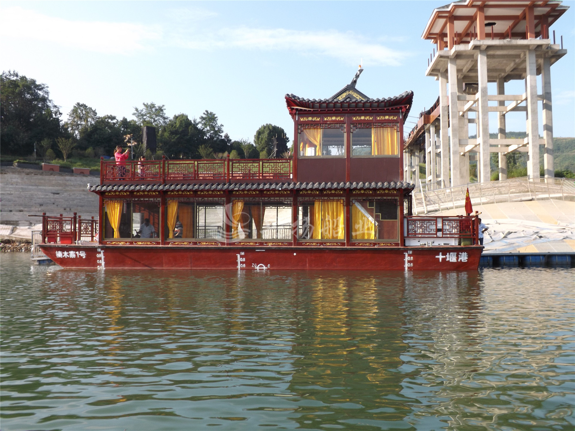 湖北十堰雙層畫(huà)舫船